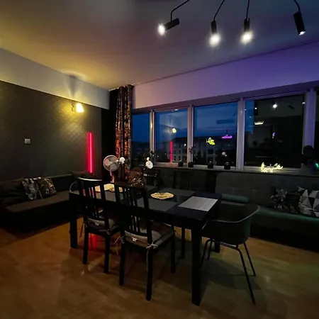 Szewska 72 Pokutnic For Events Tectum - Przyjecia Dozwolone Apartment *